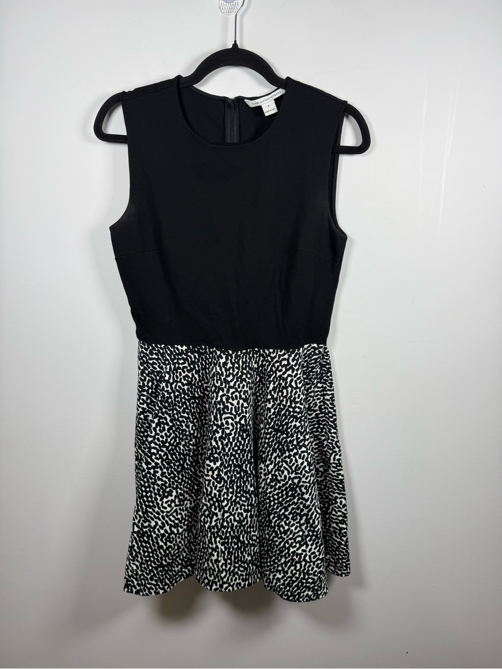 DIANE VON FURSTENBERG | Jeannie Fit & Flare Dress Size 8 AS IS
